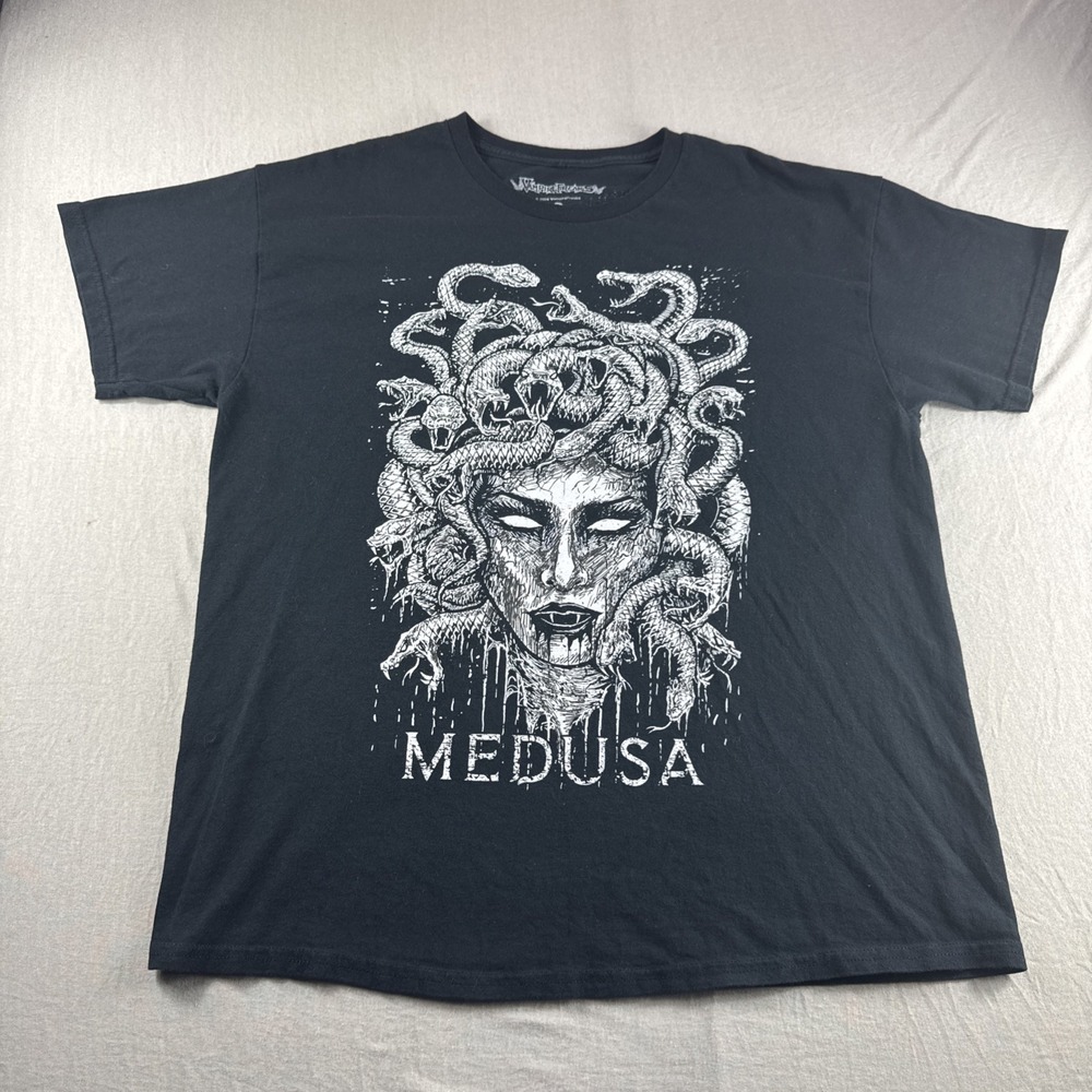 Vampire Freaks Medusa T-Shirt Adult XL Black Spencers Snakes Mythology Crewneck